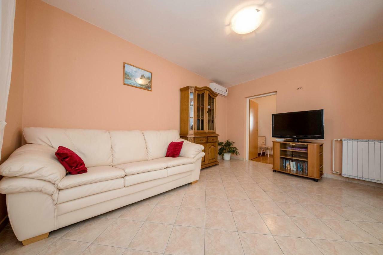 Apartmani Sanjin Tariba سوبيتارسكا دراغا المظهر الخارجي الصورة