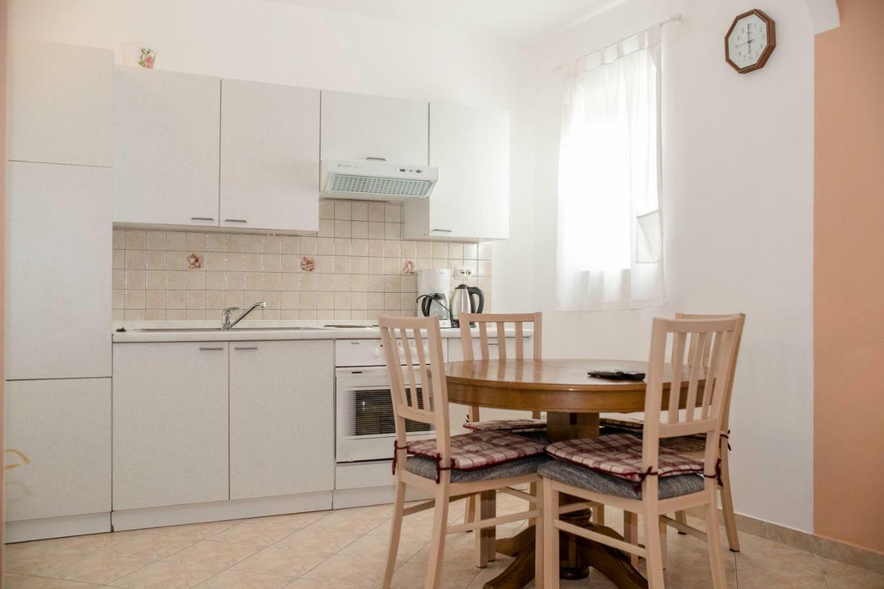 Apartmani Sanjin Tariba سوبيتارسكا دراغا المظهر الخارجي الصورة